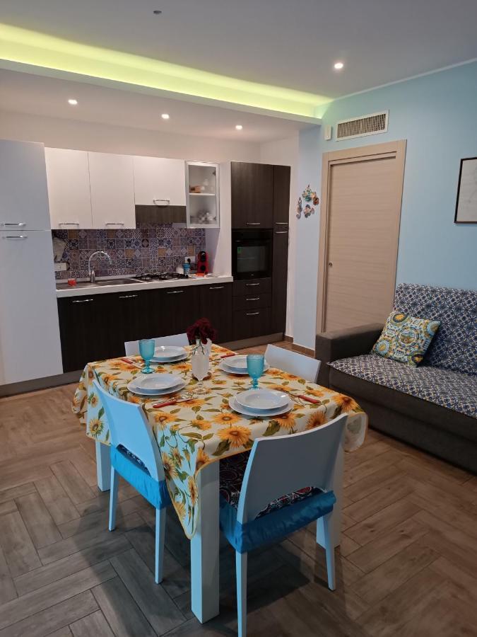 Casa Azzurra Lägenhet Giardini Naxos Exteriör bild