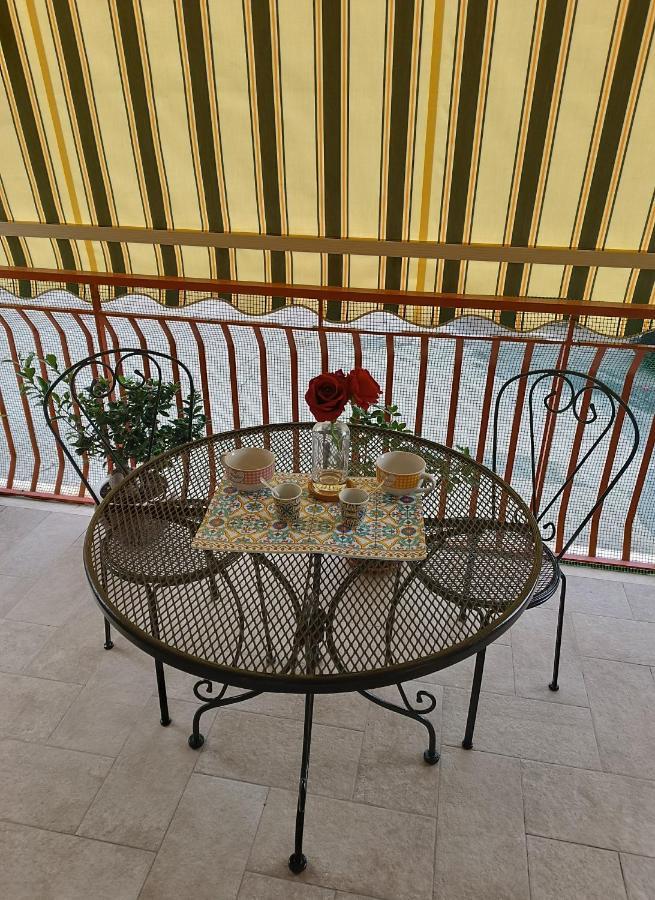 Casa Azzurra Lägenhet Giardini Naxos Exteriör bild